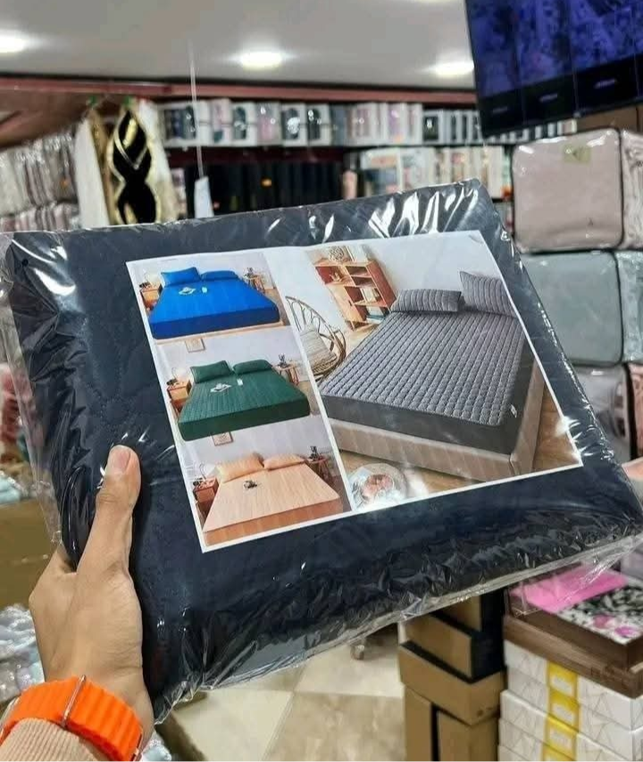 طقم أفرشة مقاوم للماء – حماية وأناقة لماطلتك + 2 غلاف وسادة هدية [قياس190/160]